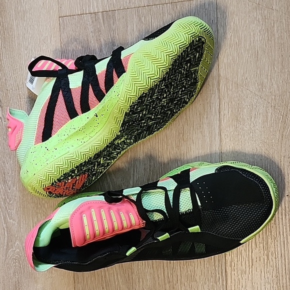 Adidas - Picture 2 of 8